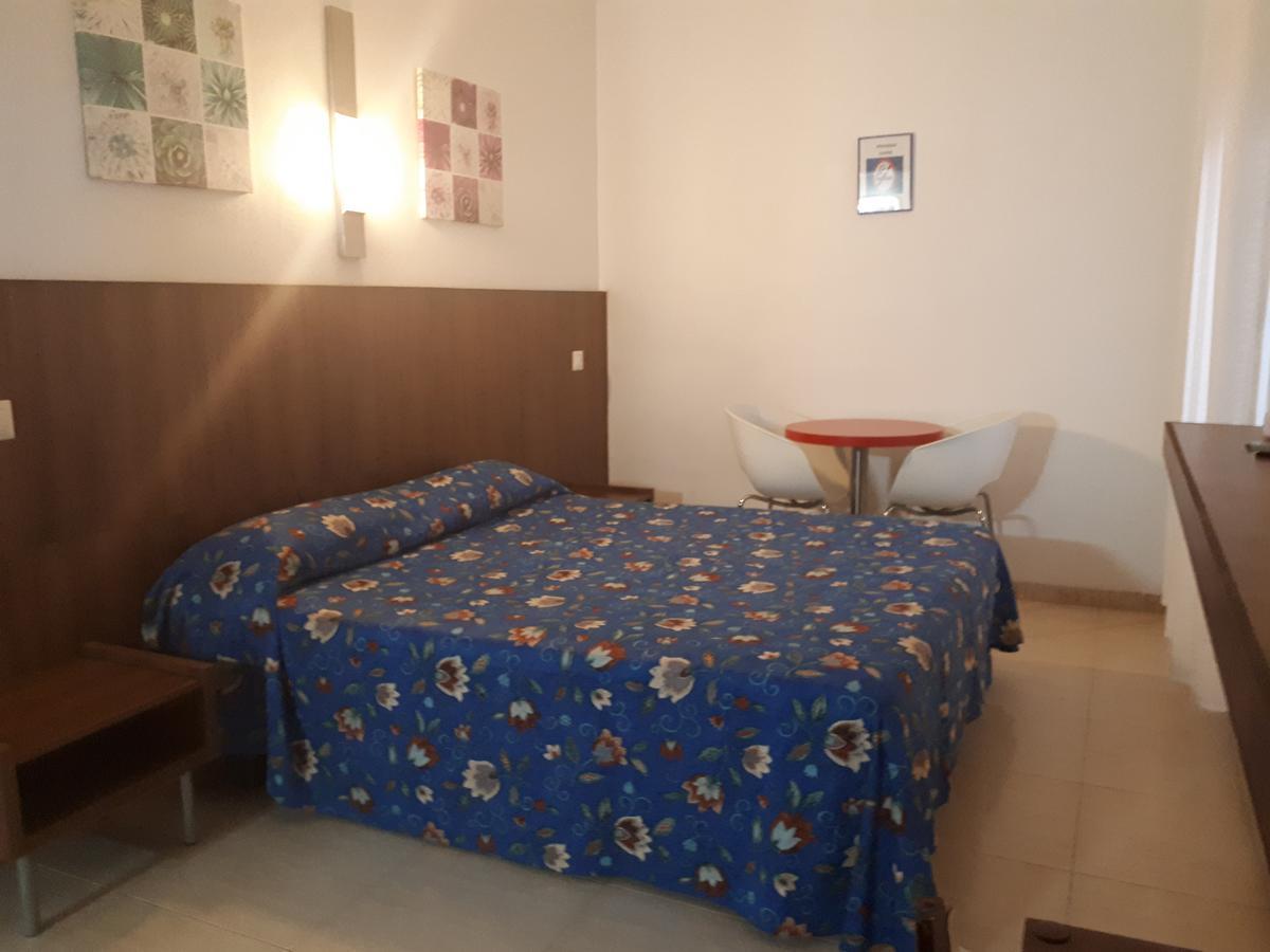 Hostal Margarita Pineda de Mar Buitenkant foto