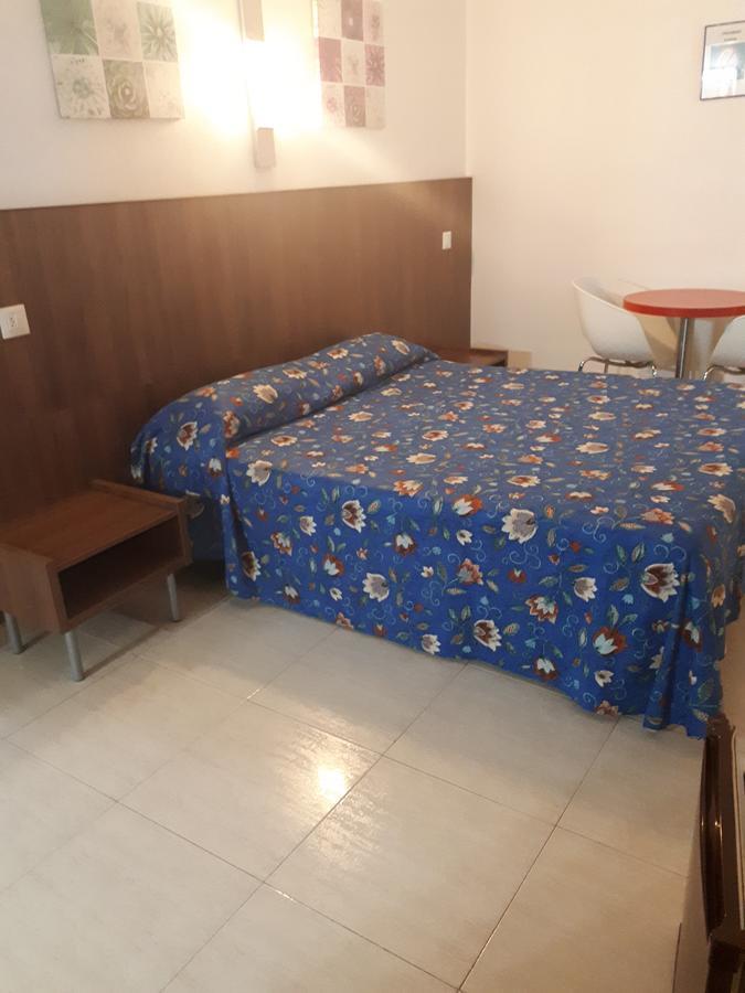 Hostal Margarita Pineda de Mar Buitenkant foto